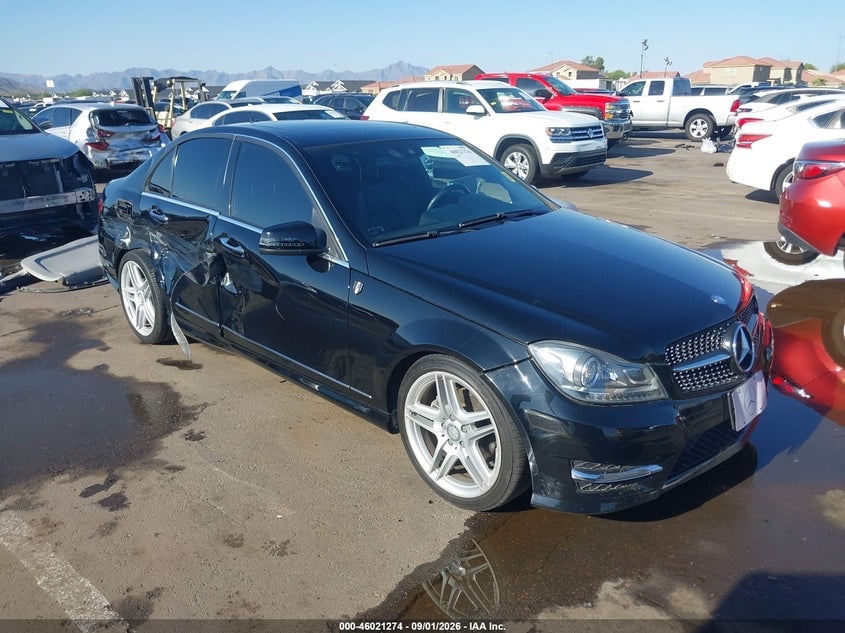 2012 MERCEDES-BENZ C 300 LUXURY 4MATIC/SPORT 4MATIC | WDDGF8BB5CR196503 | UPCARS