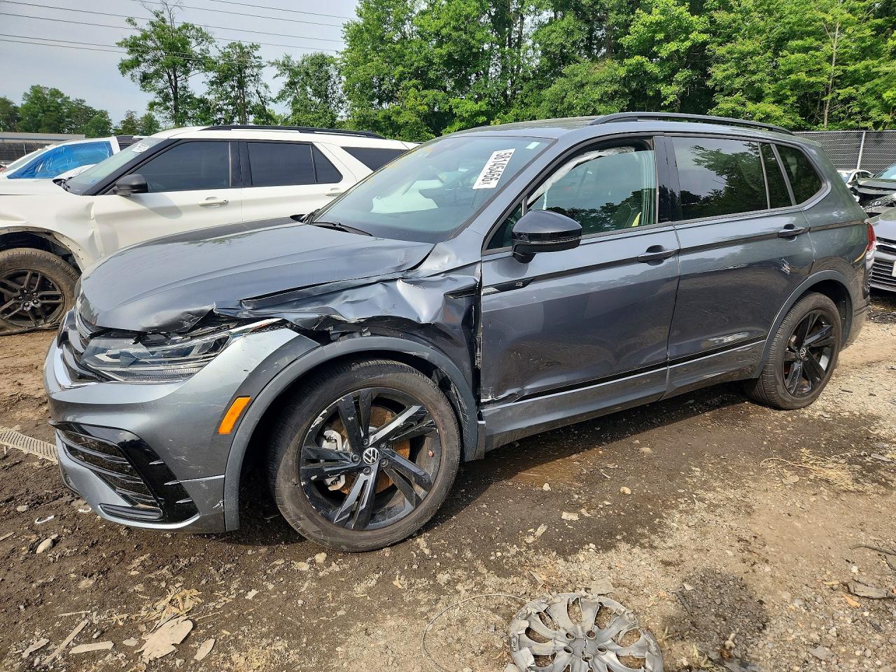 2024 VOLKSWAGEN TIGUAN SE R-LINE BLACK | 3VVCB7AX9RM002157 | UPCARS