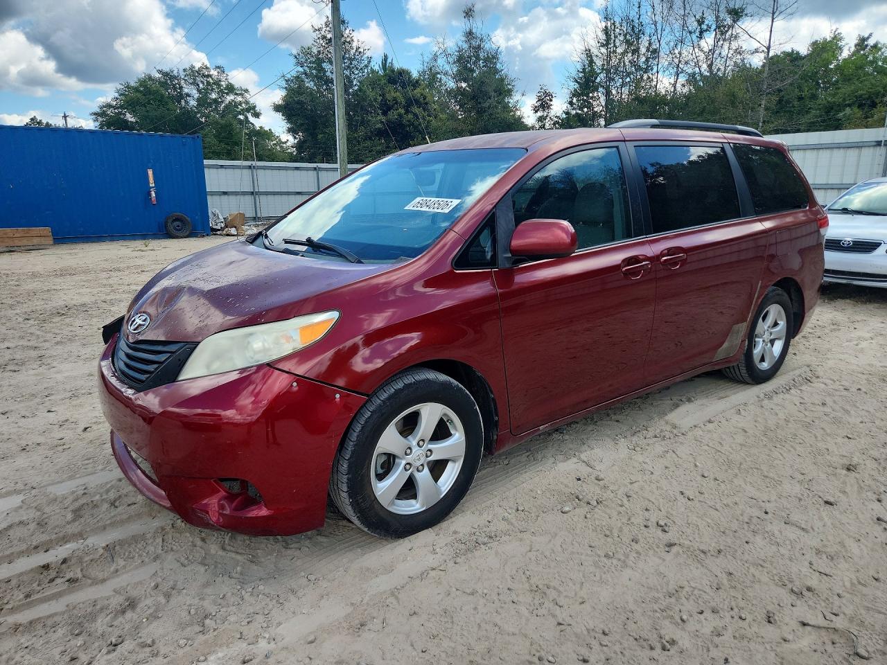 2011 TOYOTA SIENNA LE | 5TDKK3DC8BS029366 | UPCARS