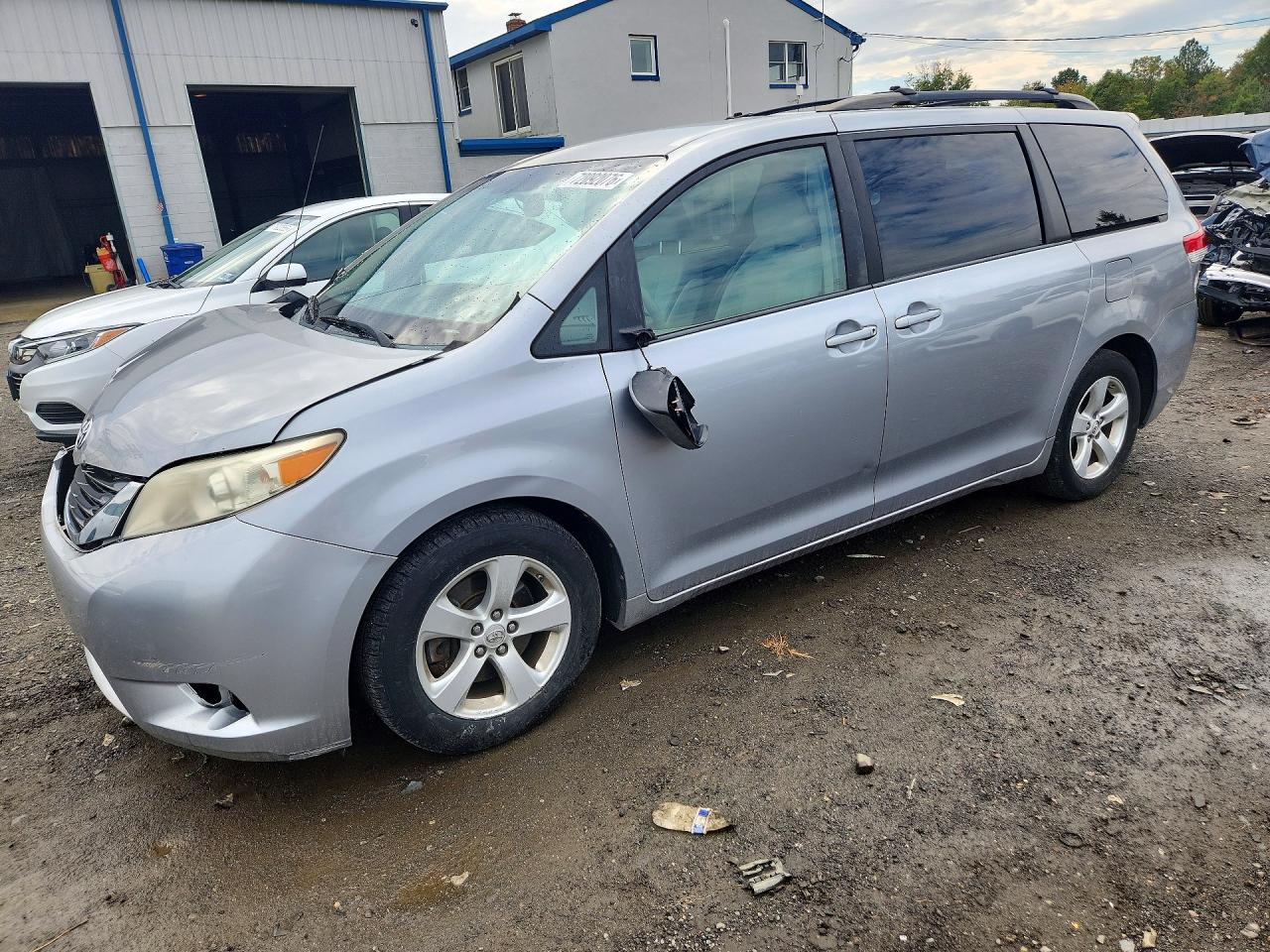 2012 TOYOTA SIENNA LE | 5TDKK3DC9CS263971 | UPCARS