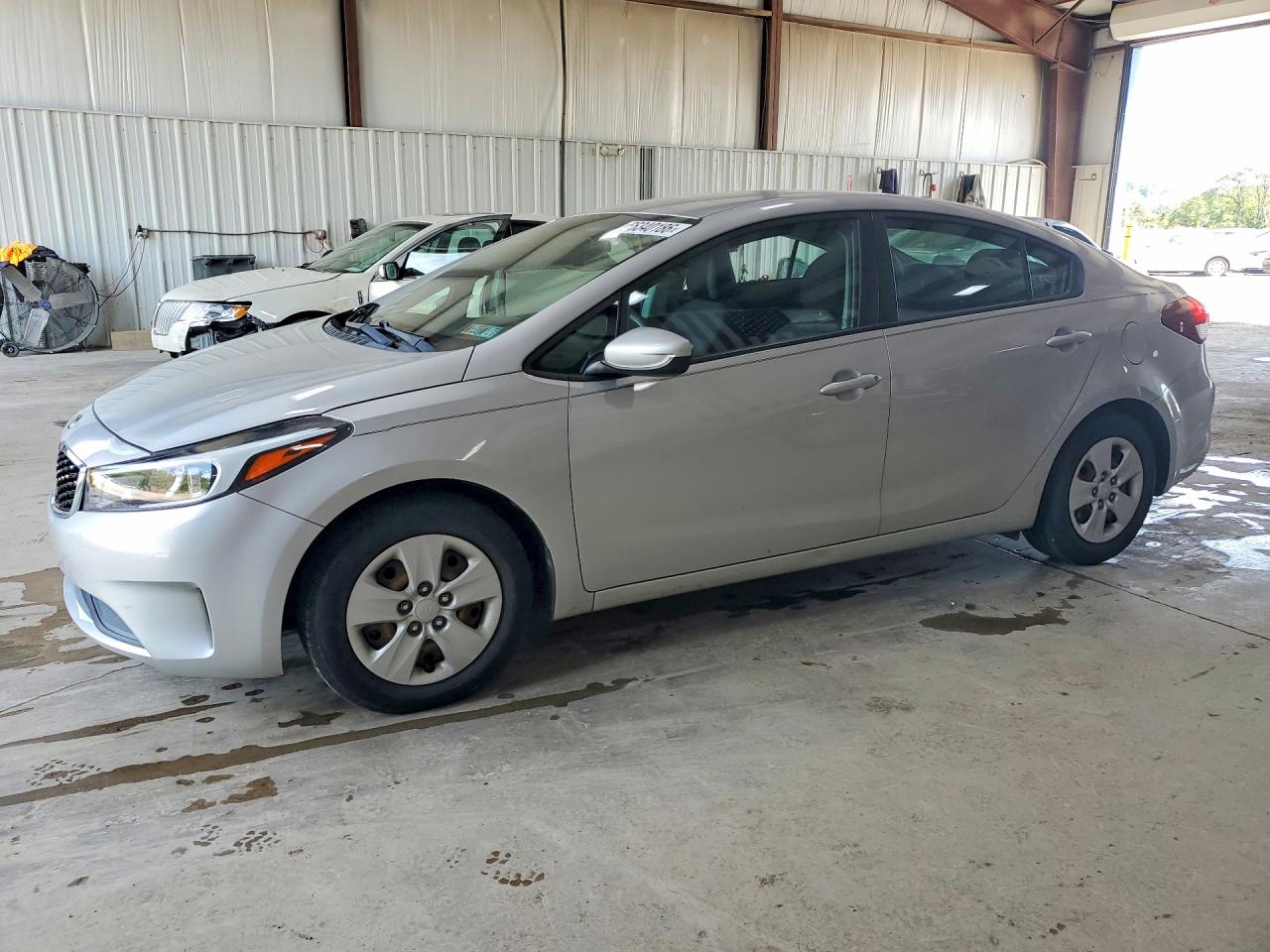 2017 KIA FORTE LX | 3KPFL4A7XHE063839 | UPCARS