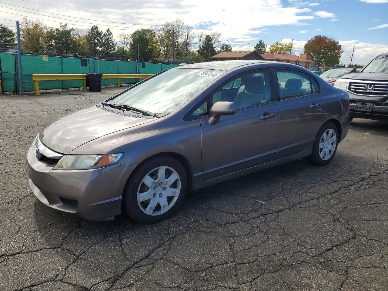 2011 HONDA CIVIC LX | 2HGFA1F52BH546038 | UPCARS