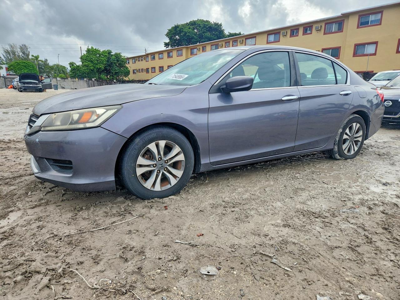 2015 HONDA ACCORD LX | 1HGCR2F38FA197312 | UPCARS