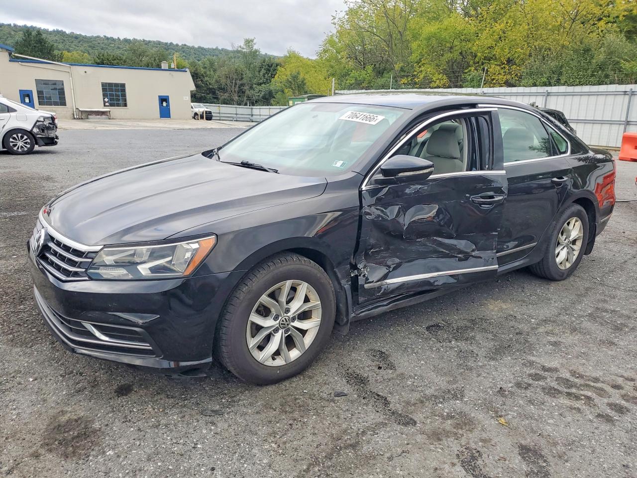 2017 VOLKSWAGEN PASSAT S | 1VWAT7A36HC008091 | UPCARS