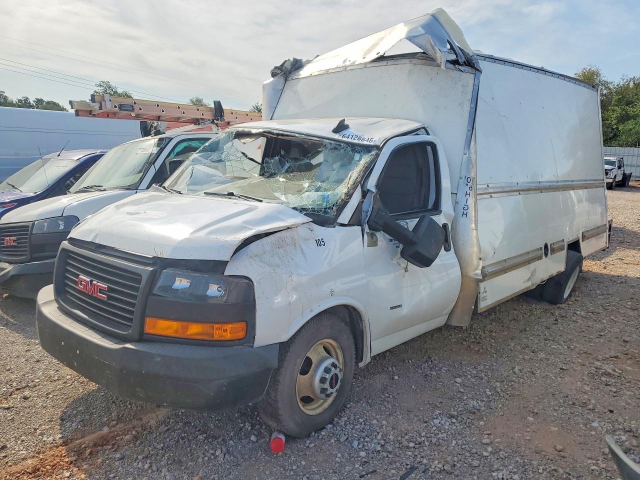 2020 GMC SAVANA CUTAWAY G3500 | 7GZ37TCG1LN004572 | UPCARS