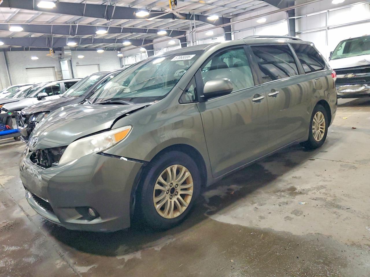 2012 TOYOTA SIENNA XLE 8-PASSENGER | 5TDYK3DC0CS204706 | UPCARS