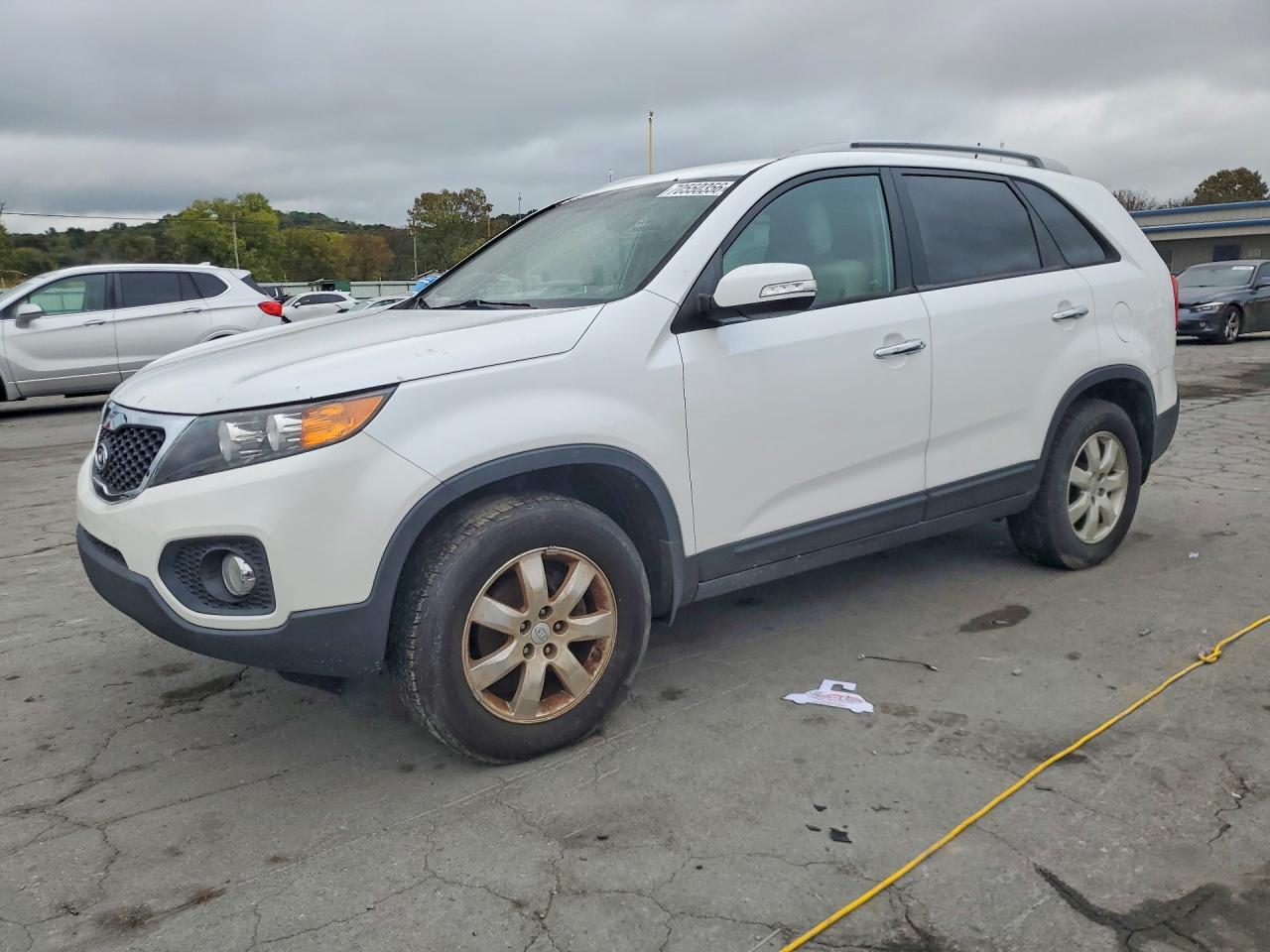2011 KIA SORENTO LX | 5XYKT4A14BG172186 | UPCARS