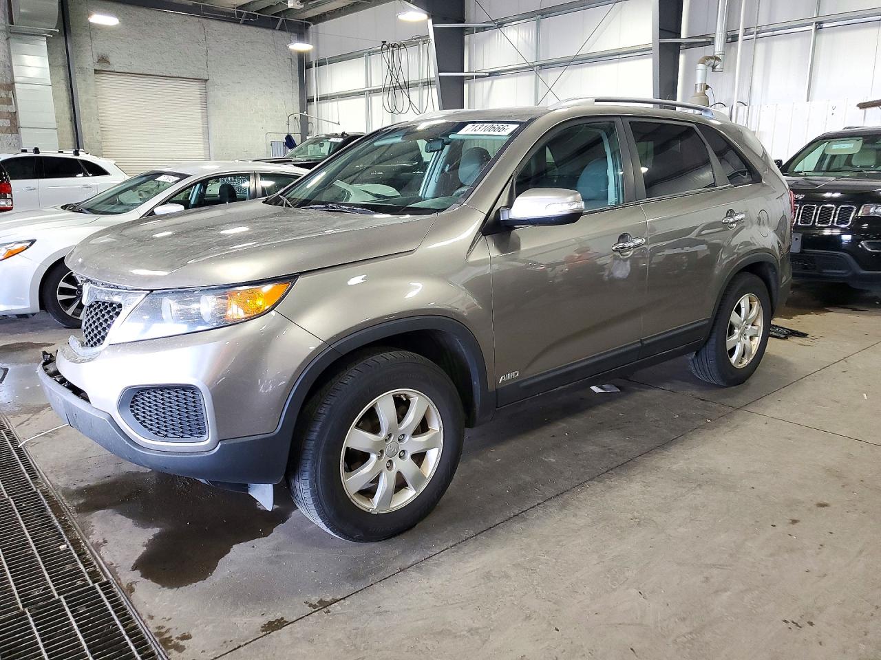2013 KIA SORENTO LX | 5XYKTDA21DG414444 | UPCARS