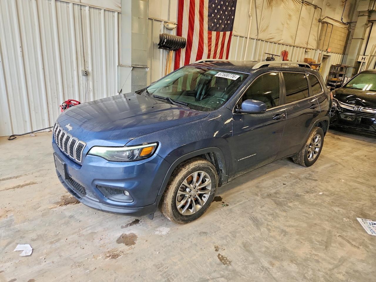 2019 JEEP CHEROKEE LATITUDE PLUS | 1C4PJLLB2KD366693 | UPCARS