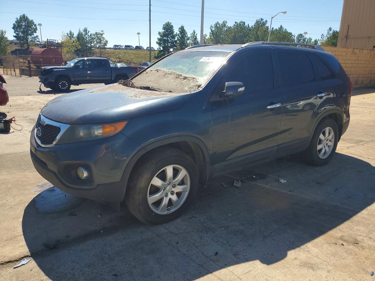 2011 KIA SORENTO LX | 5XYKT3A10BG023087 | UPCARS