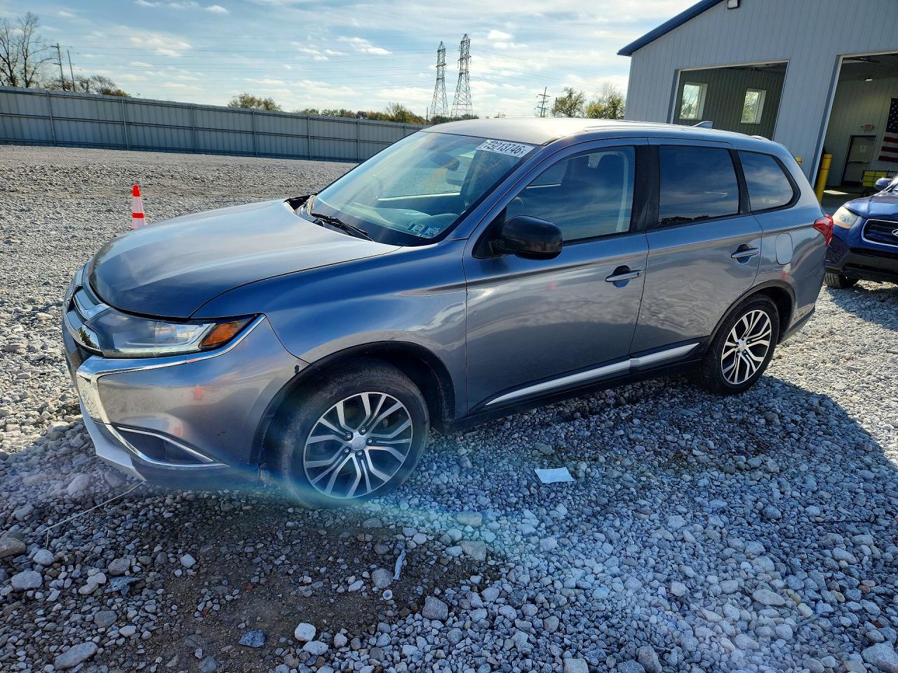 2017 MITSUBISHI OUTLANDER ES | JA4AD2A33HZ057629 | UPCARS
