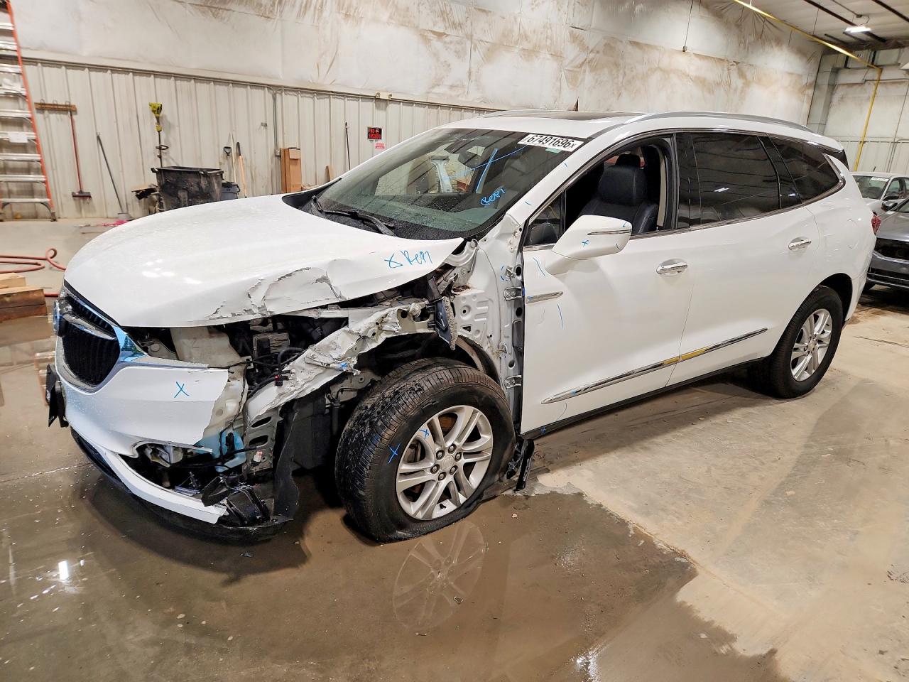 2018 BUICK ENCLAV ESSENCE | 5GAEVAKW3JJ215402 | UPCARS