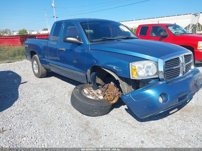 2005 DODGE DAKOTA SLT | 1D7HW42N75S245039 | UPCARS
