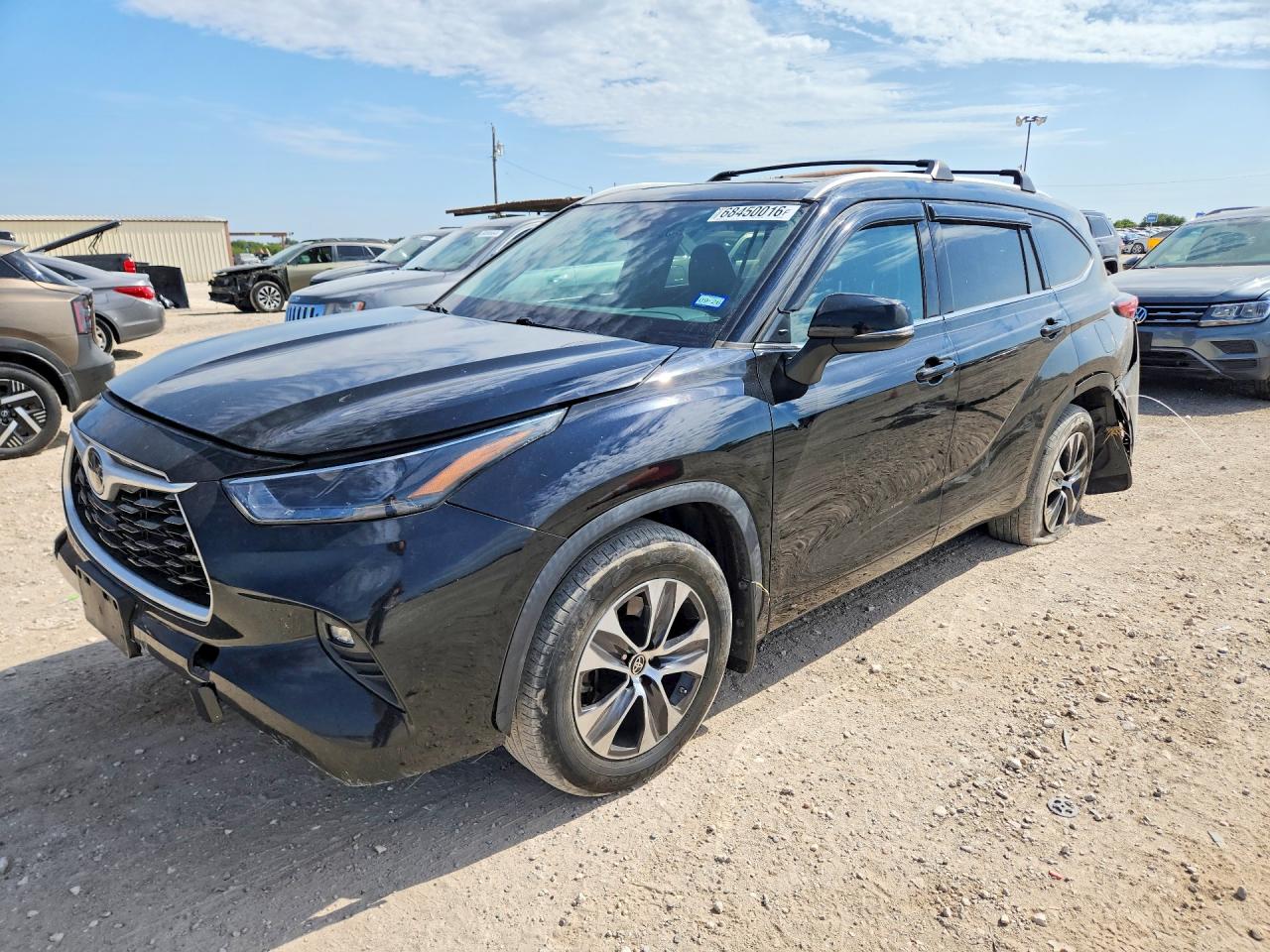 2022 TOYOTA HIGHLANDER XLE | 5TDGZRBH3NS244242 | UPCARS