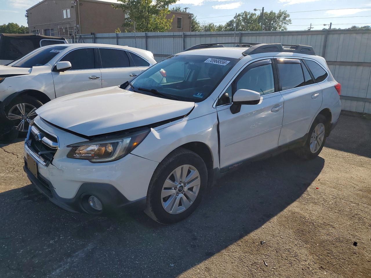 2018 SUBARU OUTBACK 2.5I PREMIUM | 4S4BSACC3J3310542 | UPCARS