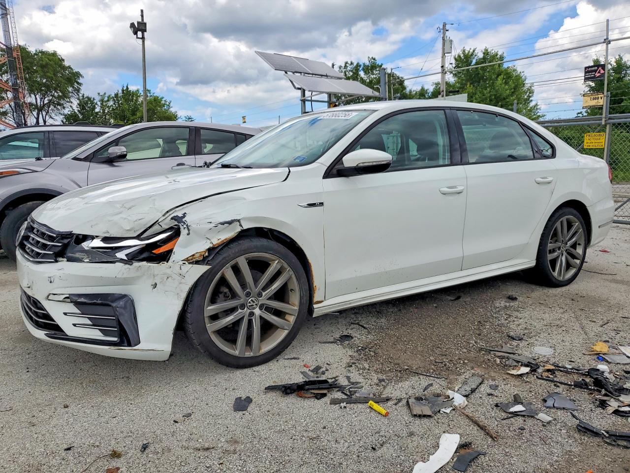 2018 VOLKSWAGEN PASSAT S | 1VWAA7A33JC001143 | UPCARS