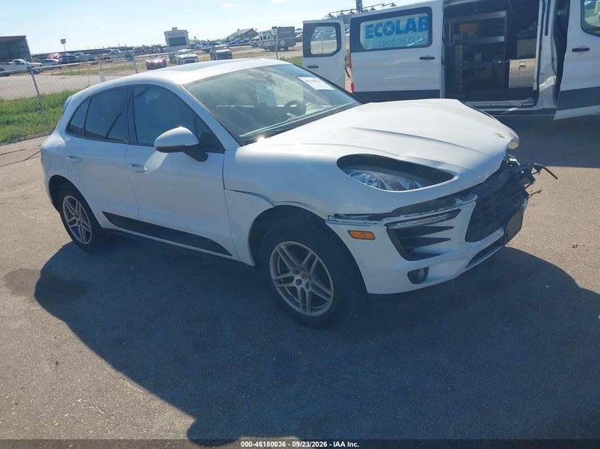 2017 PORSCHE MACAN | WP1AA2A56HLB81945 | UPCARS