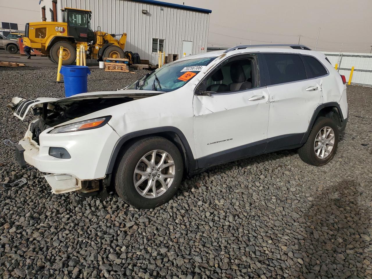 2014 JEEP CHEROKEE LATITUDE | 1C4PJMCS3EW272756 | UPCARS