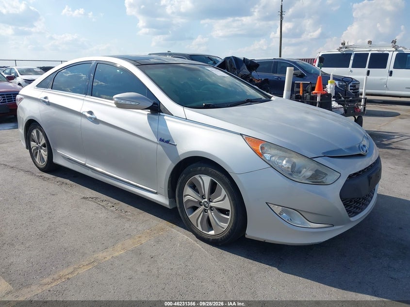 2015 HYUNDAI SONATA HYBRID LIMITED | KMHEC4A44FA119092 | UPCARS