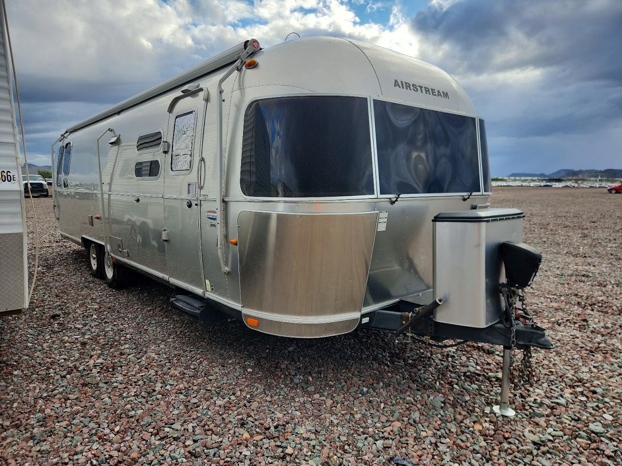 2013 AIRSTREAM UNKNOWN CAMPER | 1STJFYP24DJ528490 | UPCARS