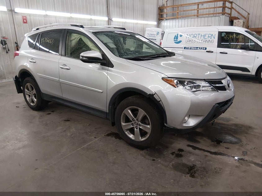 2015 TOYOTA RAV4 XLE | JTMRFREV7FJ041324 | UPCARS