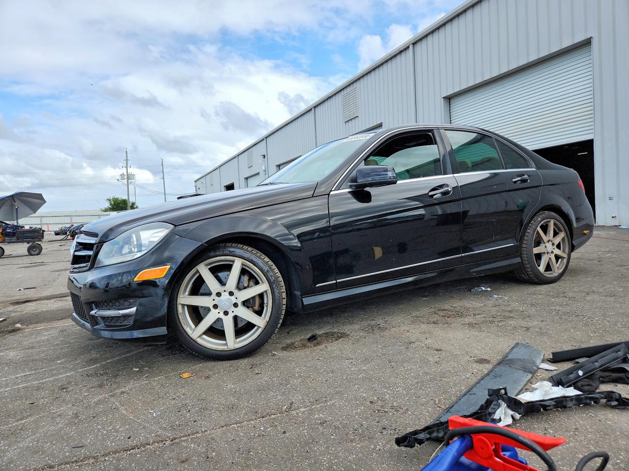 2014 MERCEDES-BENZ C-CLASS 350 | WDDGF5HB4EG162444 | UPCARS