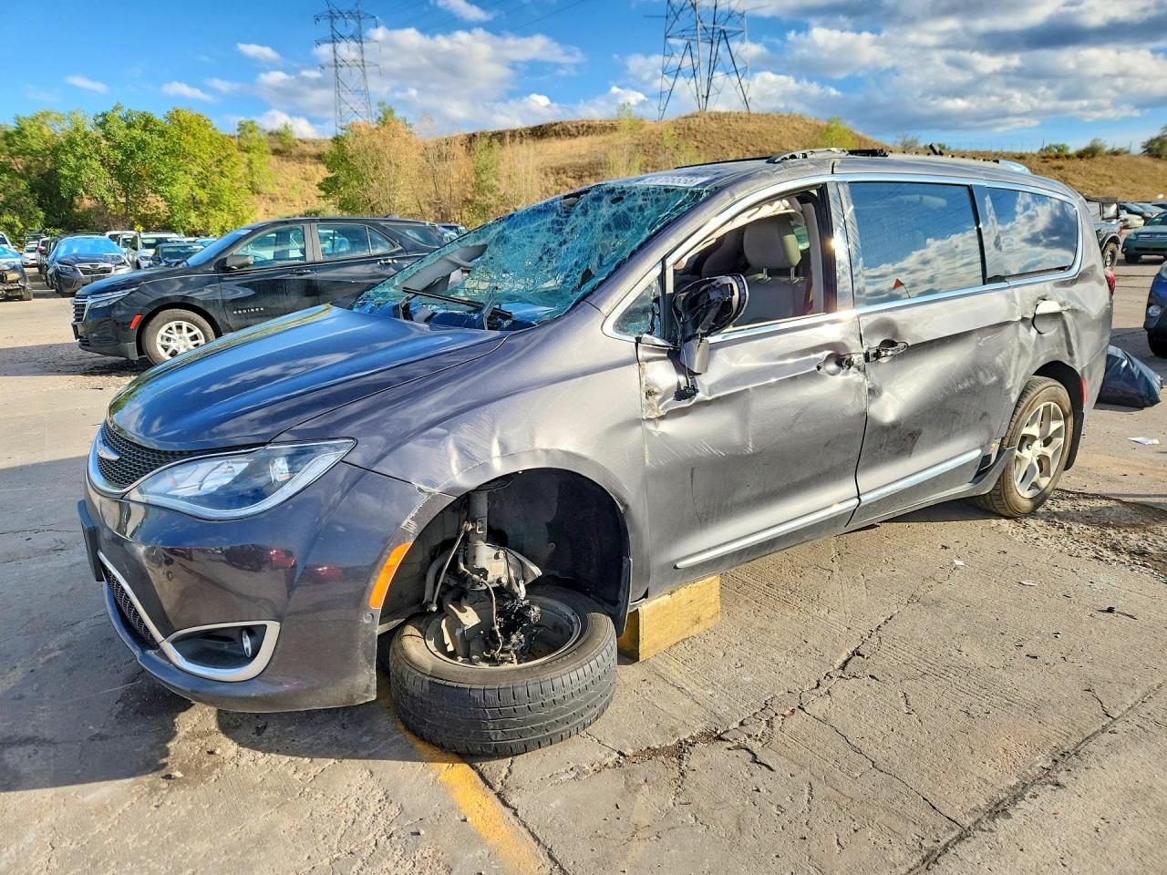 2019 CHRYSLER PACIFICA TOURING L PLUS | 2C4RC1EG2KR506397 | UPCARS