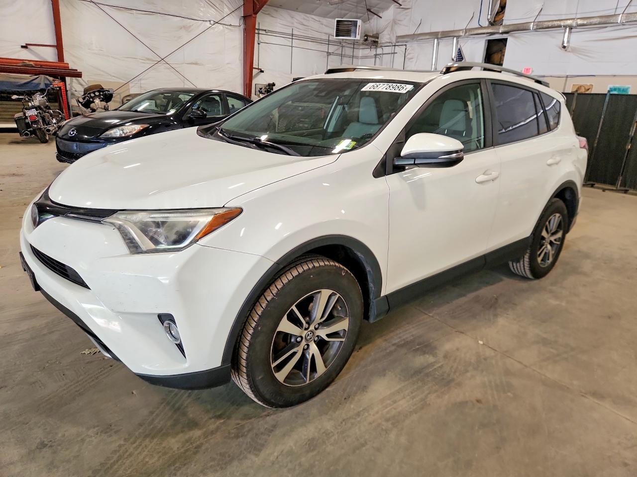 2018 TOYOTA RAV4 XLE | JTMRFREV0JJ260957 | UPCARS