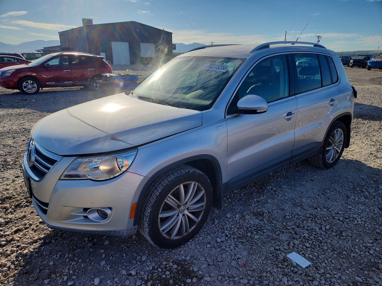 2010 VOLKSWAGEN TIGUAN SE | WVGBV7AX1AW516053 | UPCARS