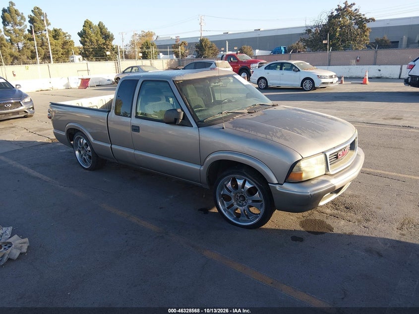 2002 GMC SONOMA SLS | 1GTCS19WX28207634 | UPCARS