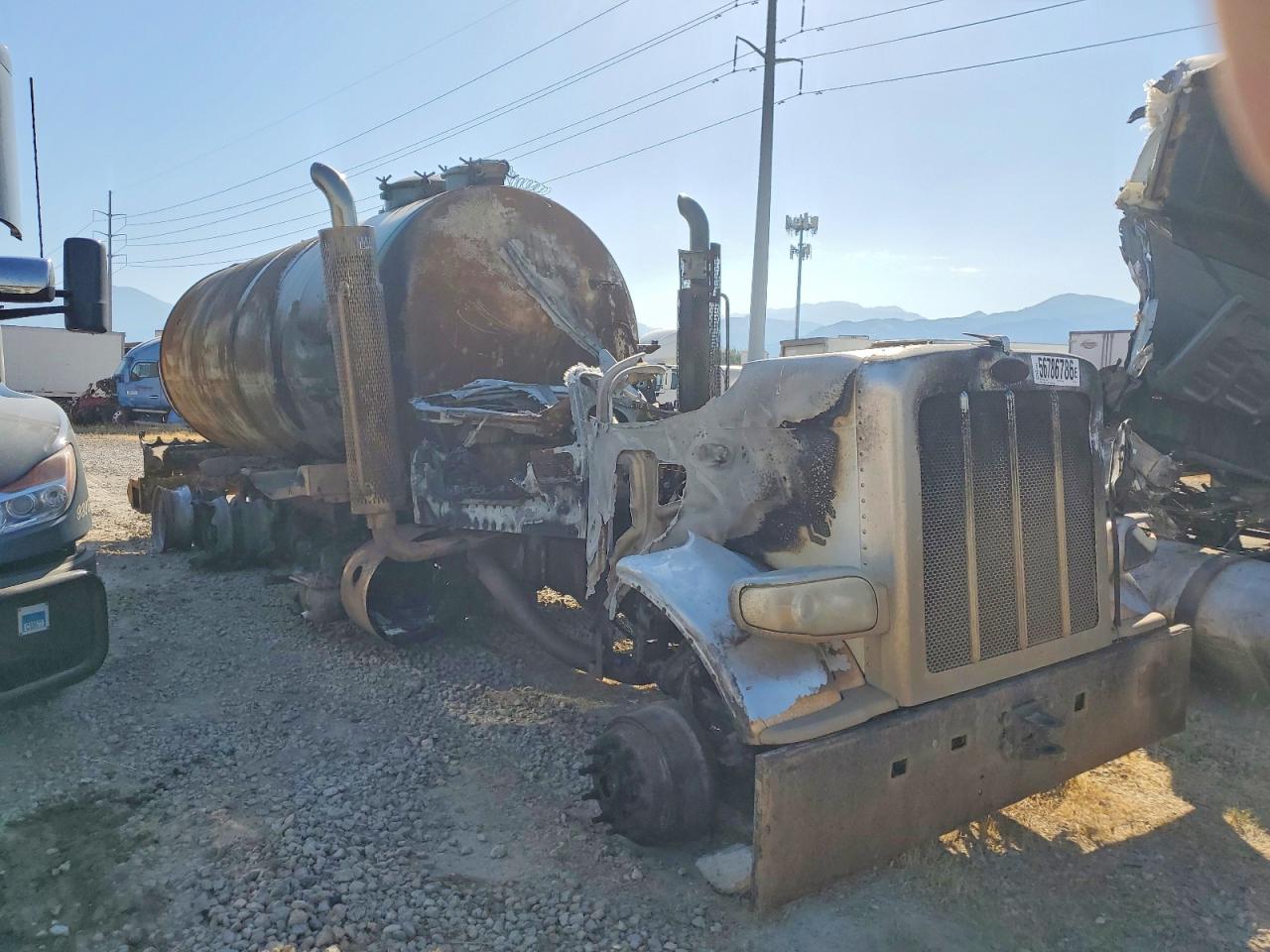 2013 PETERBILT ALL OTHER FUEL TRUCK | 1NPWL40X8DD185413 | UPCARS