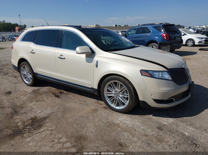 2016 LINCOLN MKT ECOBOOST | 2LMHJ5AT1GBL03142 | UPCARS