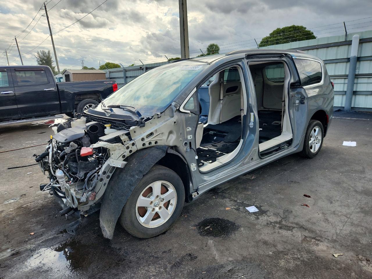 2022 CHRYSLER PACIFICA TOURING L | 2C4RC1BG8NR133262 | UPCARS