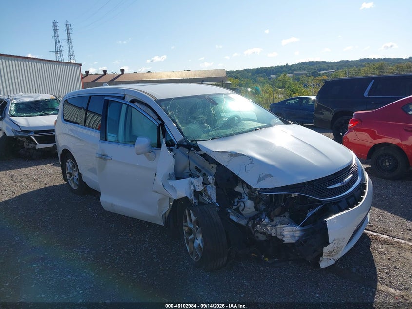 2020 CHRYSLER PACIFICA TOURING | 2C4RC1FG4LR106292 | UPCARS