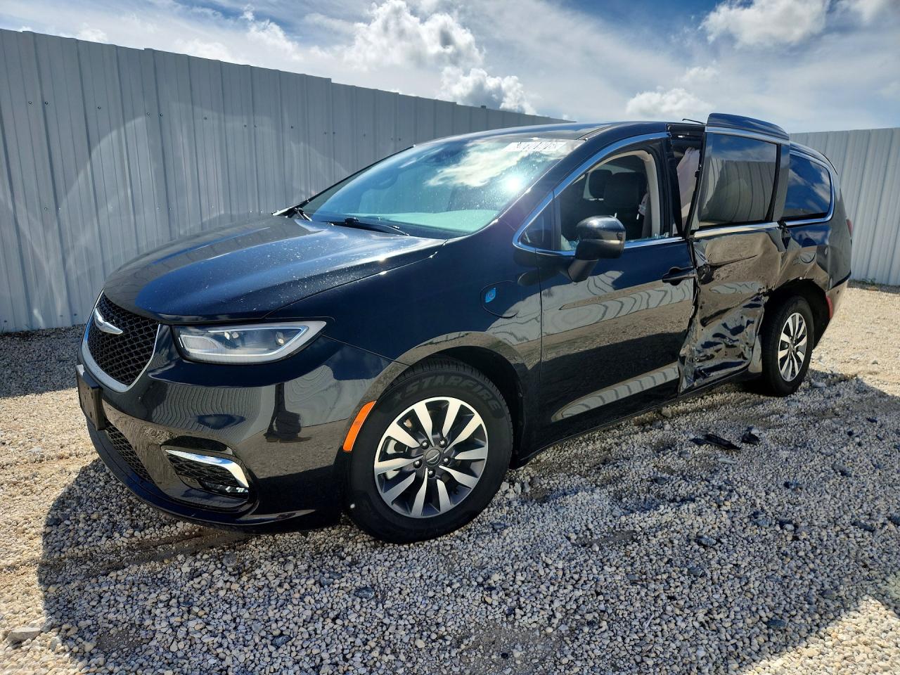 2023 CHRYSLER PACIFICA HYBRID TOURING L | 2C4RC1L76PR558724 | UPCARS
