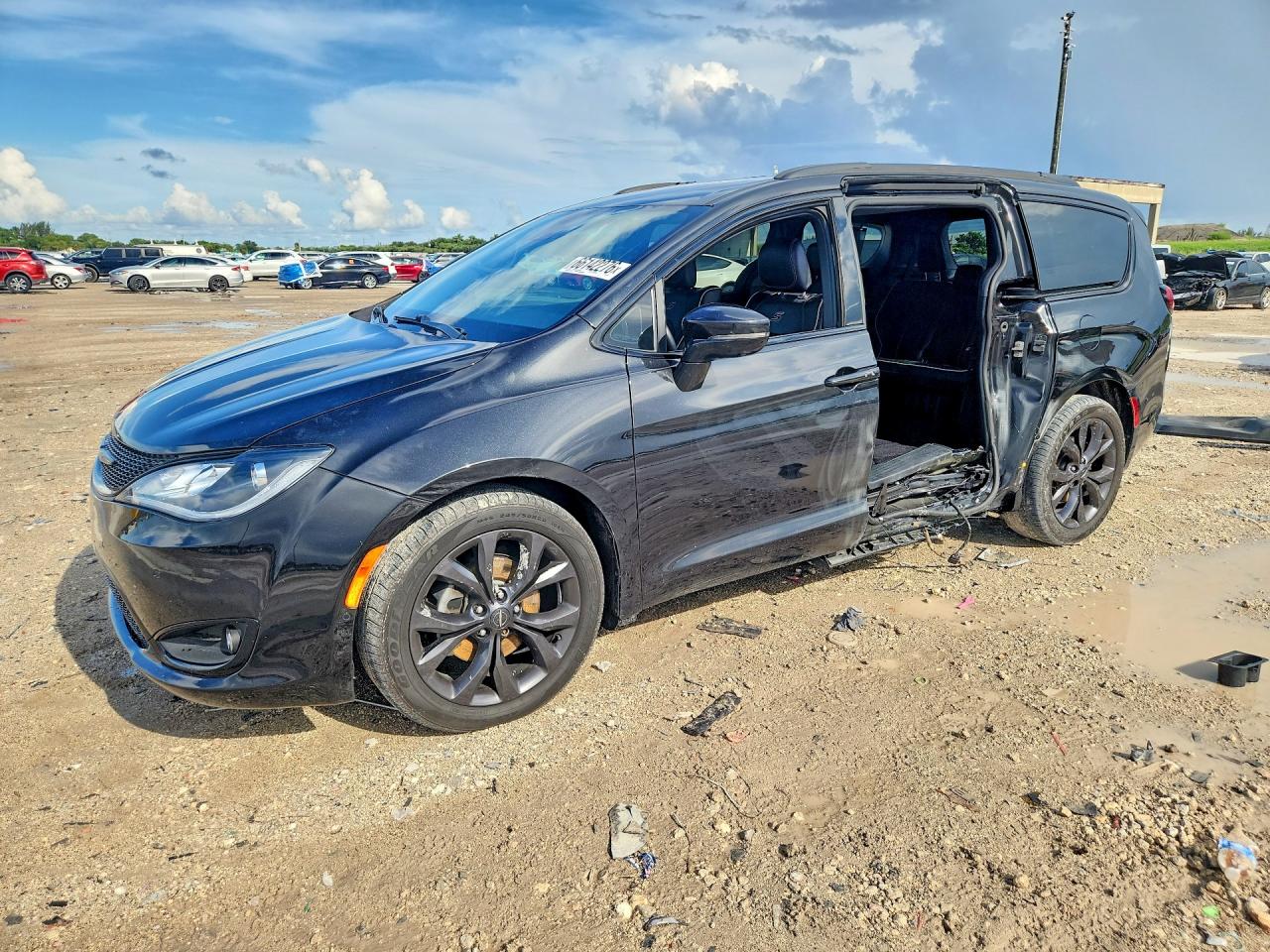 2018 CHRYSLER PACIFICA LIMITED | 2C4RC1GG1JR259871 | UPCARS