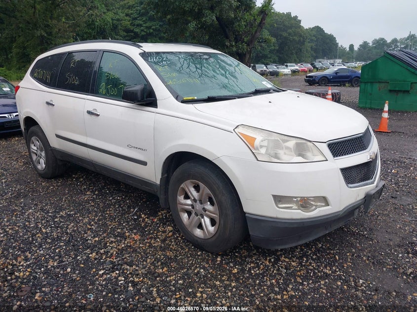 2011 CHEVROLET TRAVERSE LS | 1GNKVFEDXBJ367856 | UPCARS