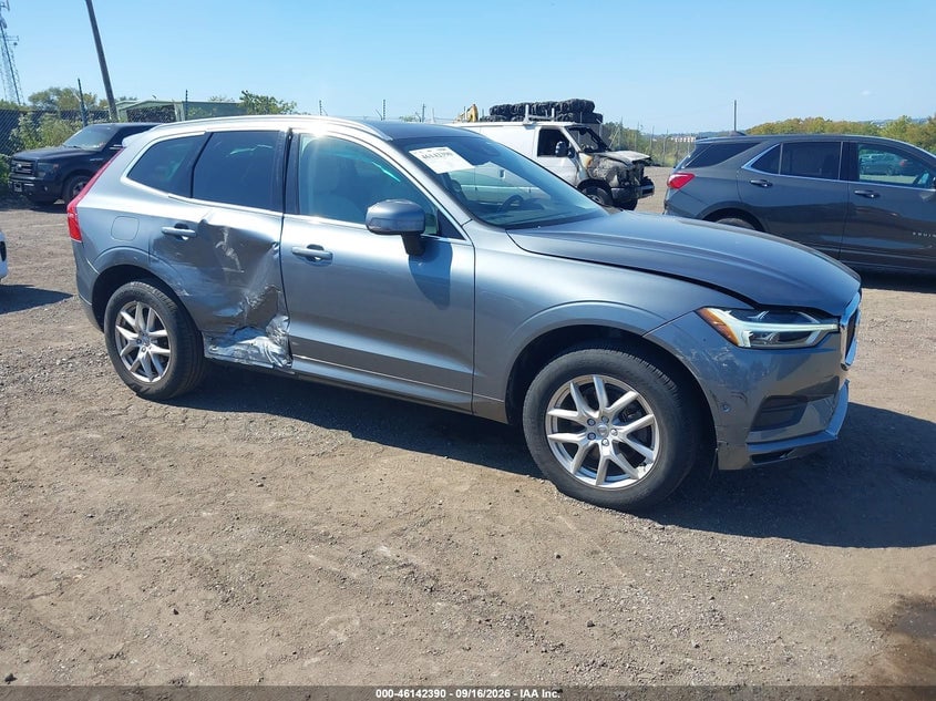 2018 VOLVO XC60 T5 MOMENTUM | YV4102RK8J1075543 | UPCARS
