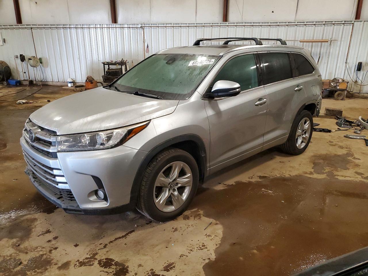 2017 TOYOTA HIGHLANDER LIMITED | 5TDDZRFH5HS438868 | UPCARS