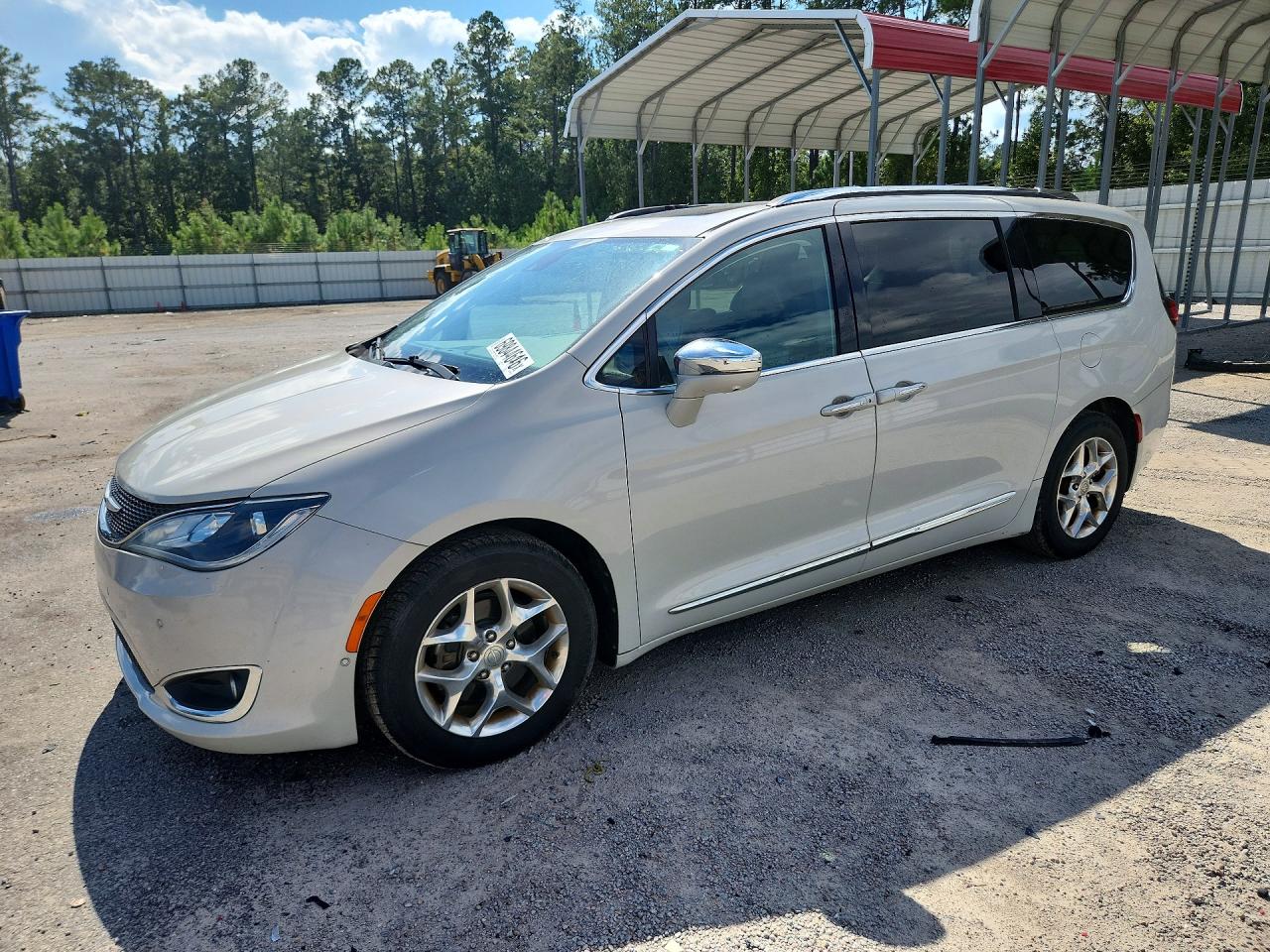 2017 CHRYSLER PACIFICA LIMITED | 2C4RC1GG3HR705481 | UPCARS