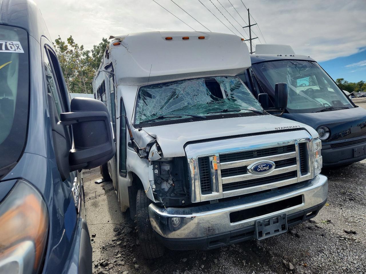 2017 FORD ECONOLIN E350 SUPER DUTY CUTAWAY VAN | 1FDEE3FS8HDC68375 | UPCARS
