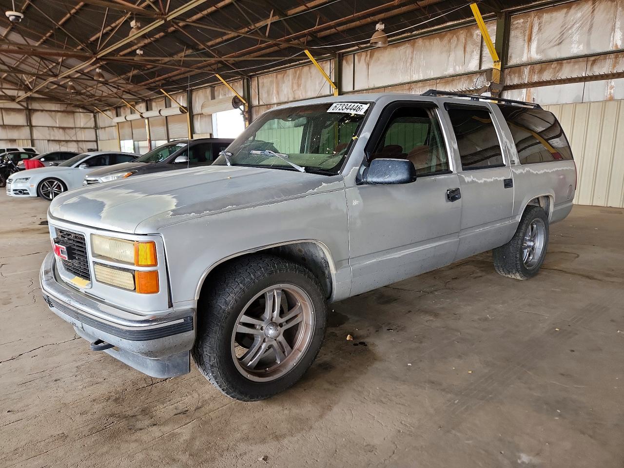 1995 GMC SUBURBAN C1500 | 1GKEC16K4SJ727798 | UPCARS