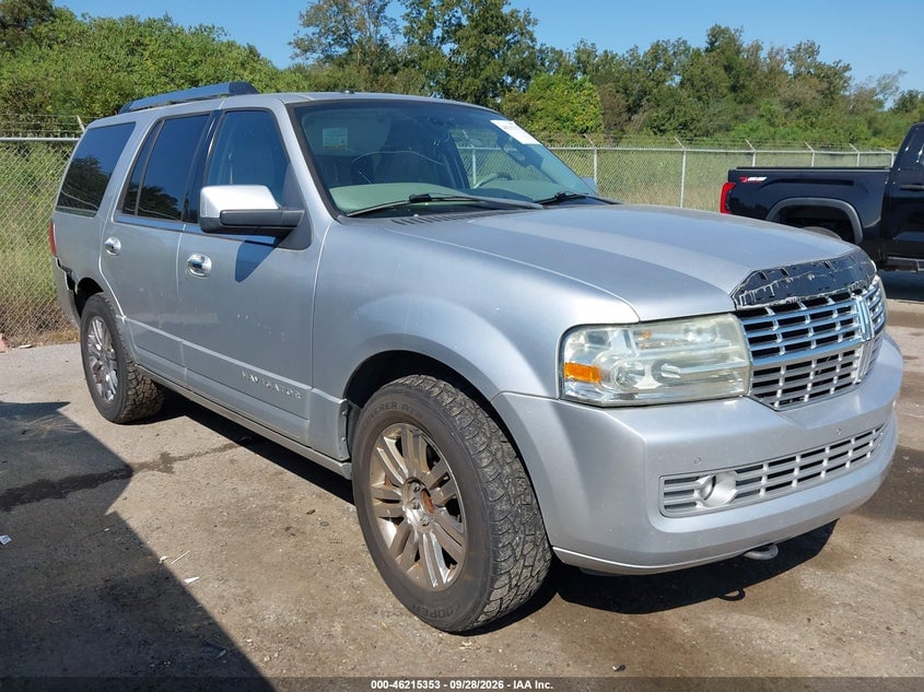 2010 LINCOLN NAVIGATOR | 5LMJJ2H50AEJ10735 | UPCARS