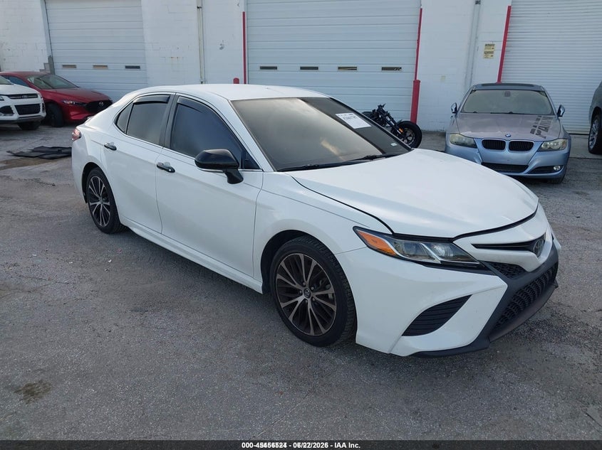 2018 TOYOTA CAMRY SE | 4T1B11HK3JU505795 | UPCARS