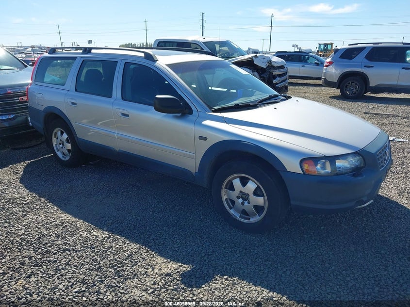 2001 VOLVO V70 XC | YV1SZ58D311044714 | UPCARS