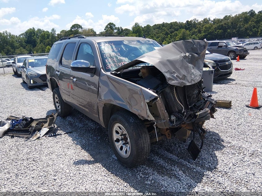 2013 CHEVROLET TAHOE LT | 1GNSCBE03DR297889 | UPCARS