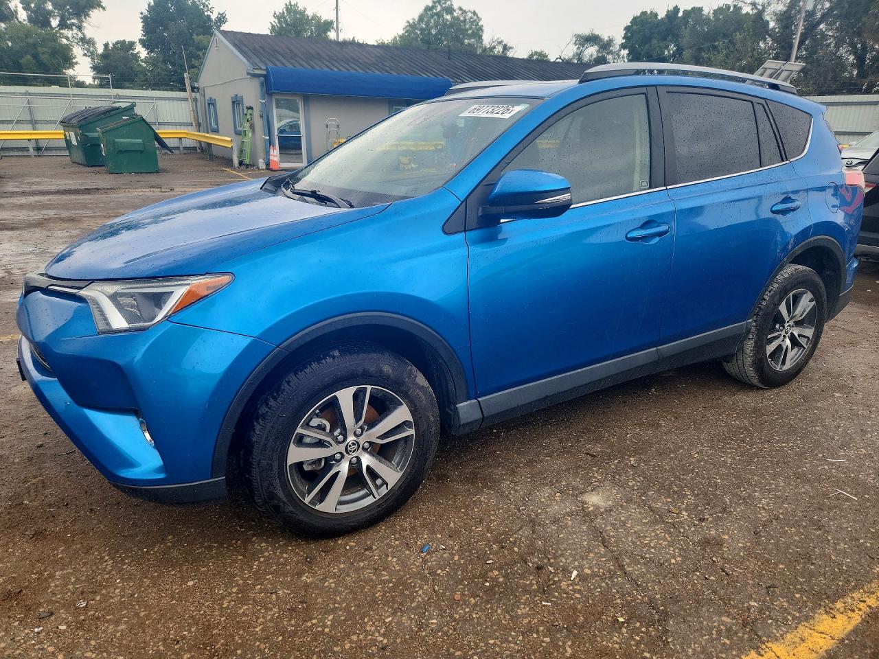 2017 TOYOTA RAV4 XLE | JTMWFREV0HJ123899 | UPCARS