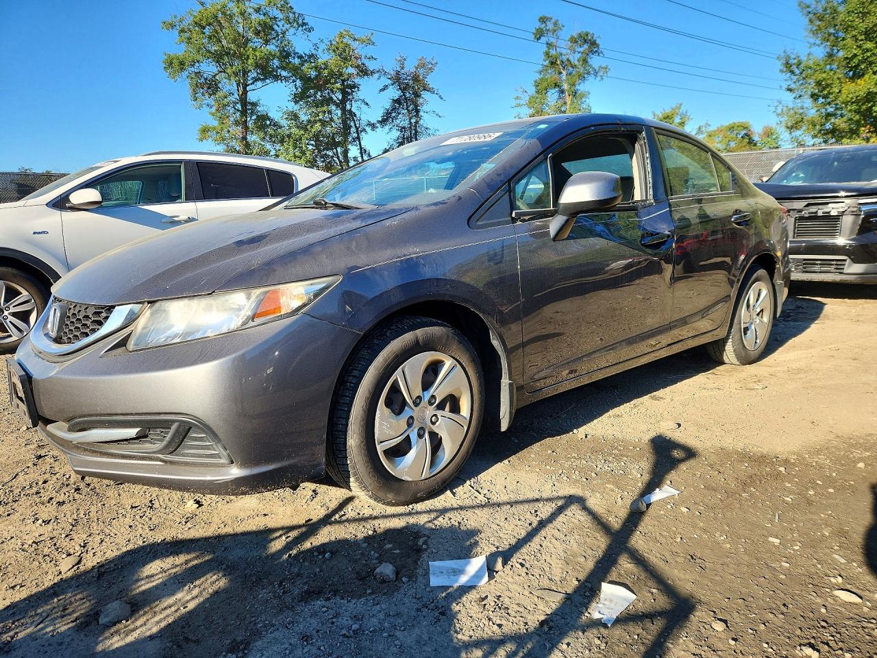 2013 HONDA CIVIC LX | 2HGFB2F50DH586642 | UPCARS