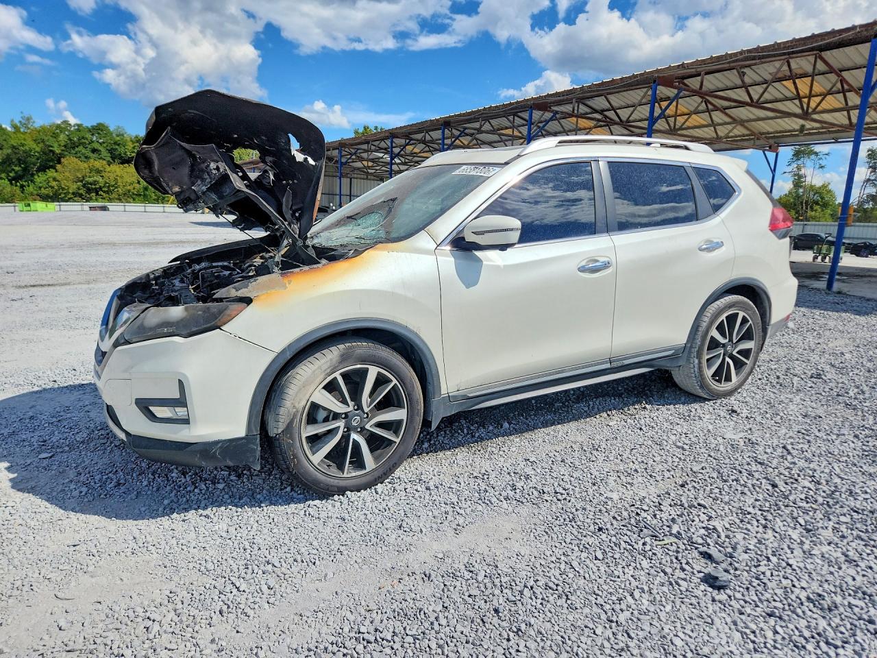 2017 NISSAN ROGUE SL | 5N1AT2MT5HC759938 | UPCARS
