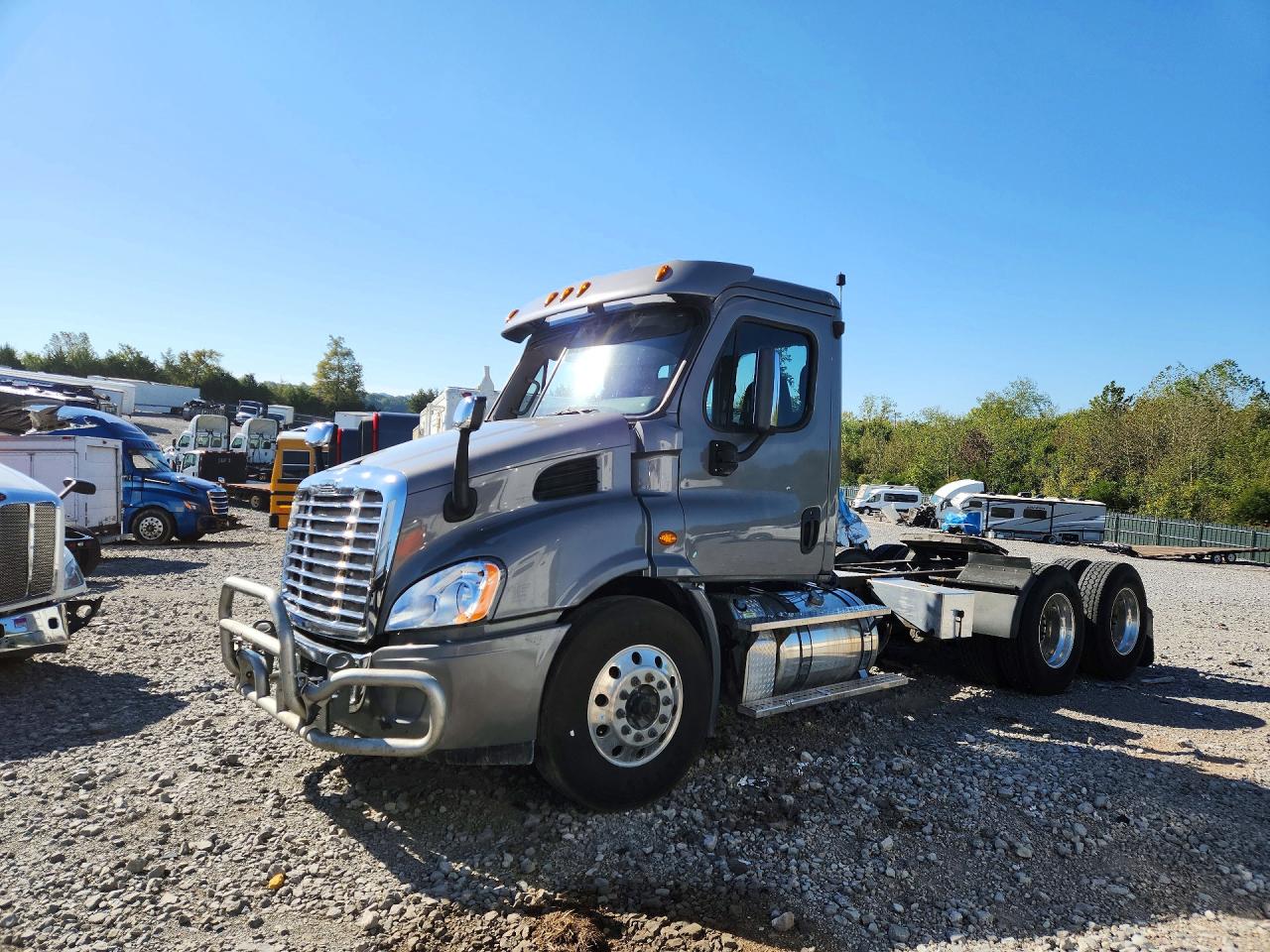 2016 FREIGHTLINER ALL OTHER "113" SLEEPER CAB" | 3AKJGBDV1GDGX8707 | UPCARS